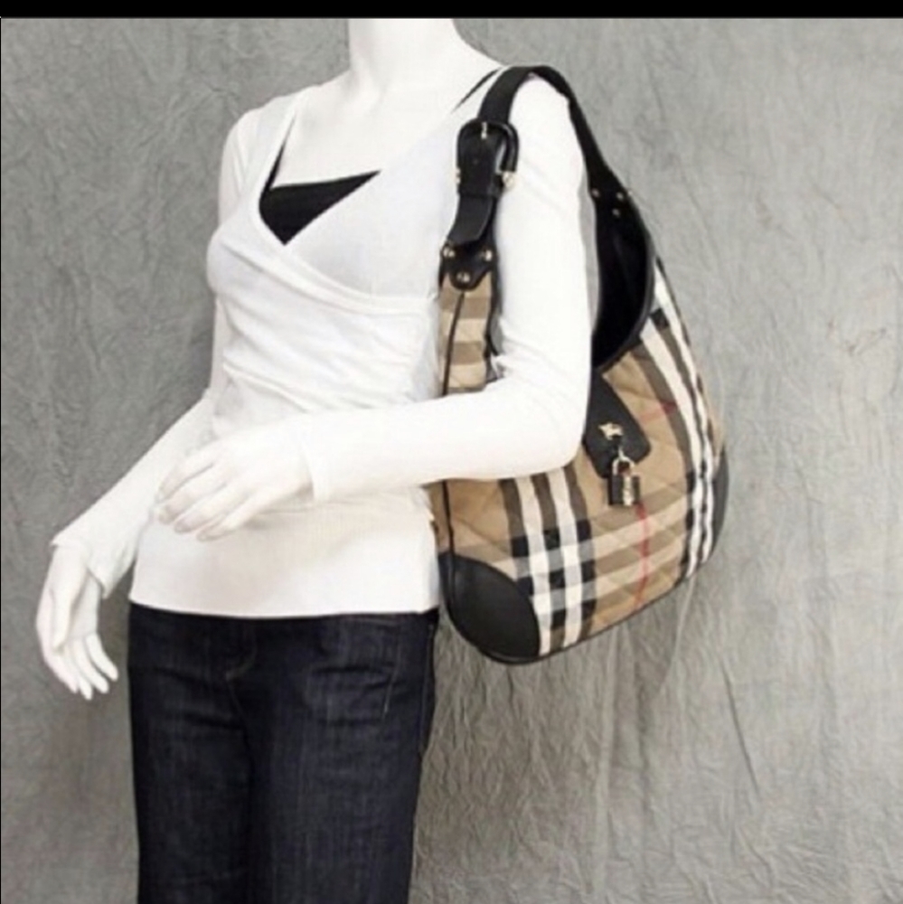 EUC Burberry Brook Nova Check Shoulder bag 💼
